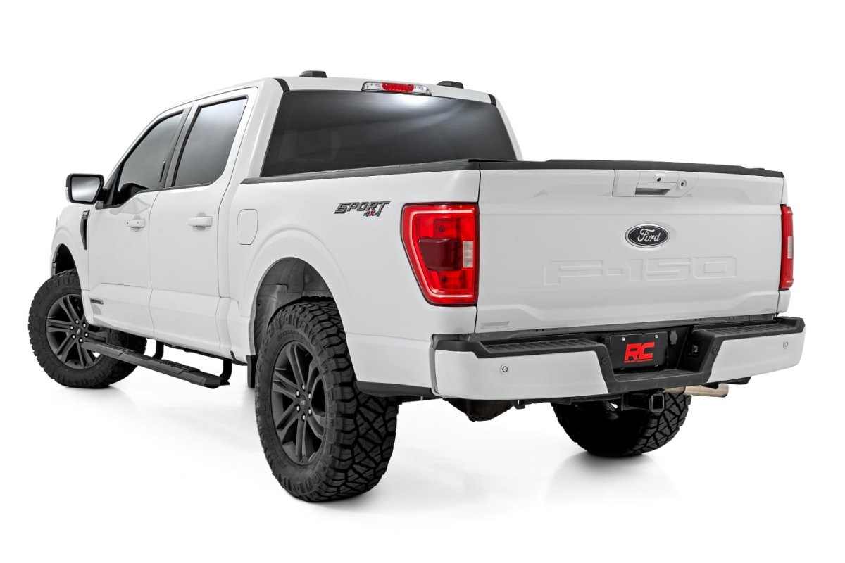 Ford Lightning Running Boards - Rough Country - TR2 - Black - '15-'26